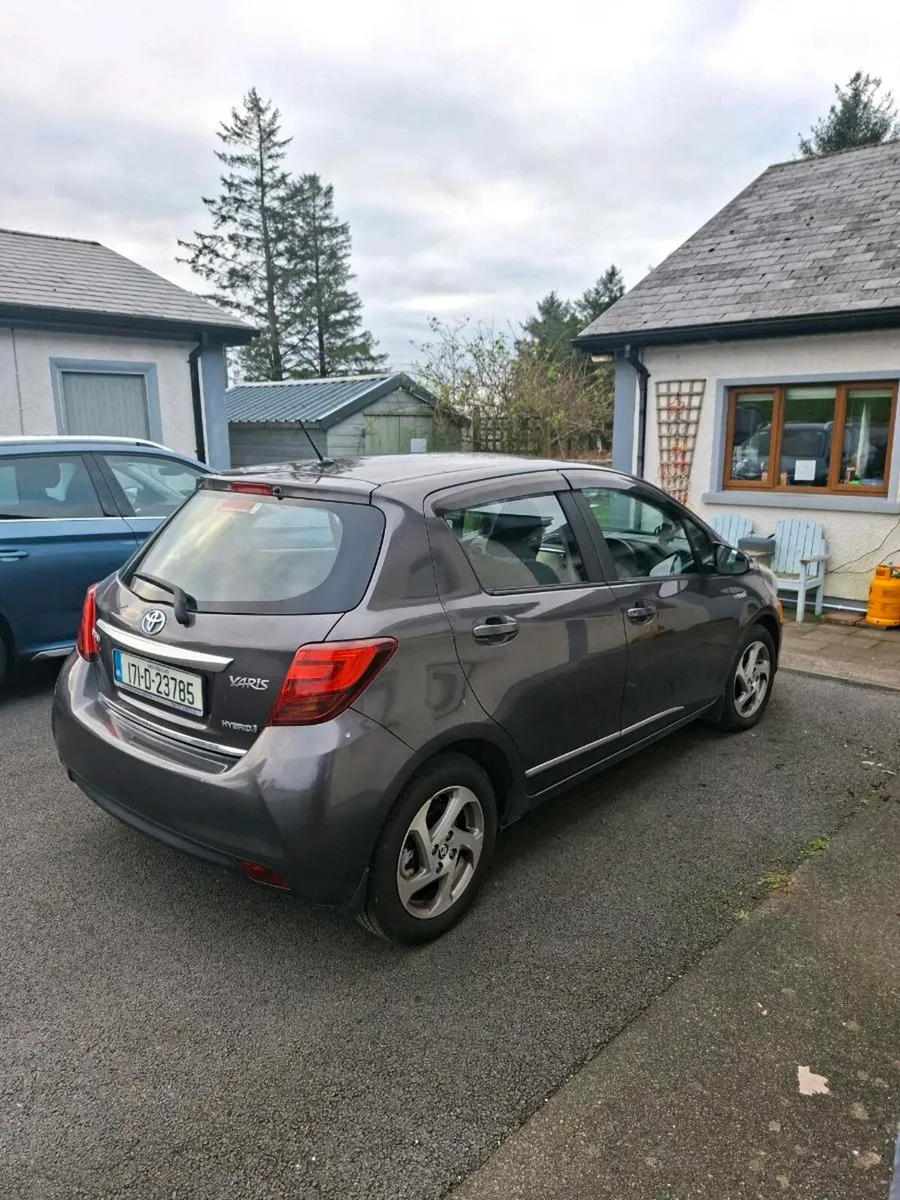 Toyota Yaris Hybrid - Image 4