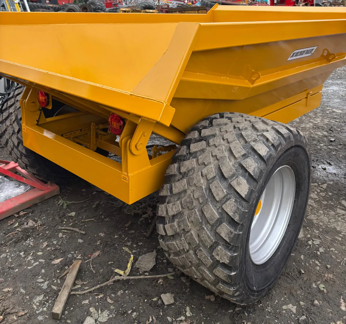 New   J. N.  C.  9.ton dump trailers - Image 2