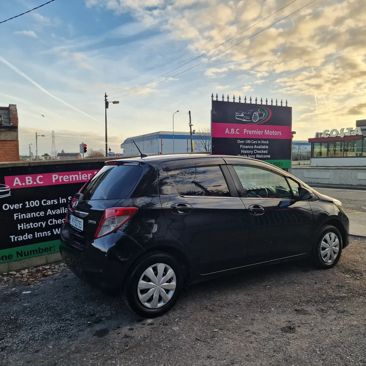 Toyota Vitz 2011 Automatic - Image 3