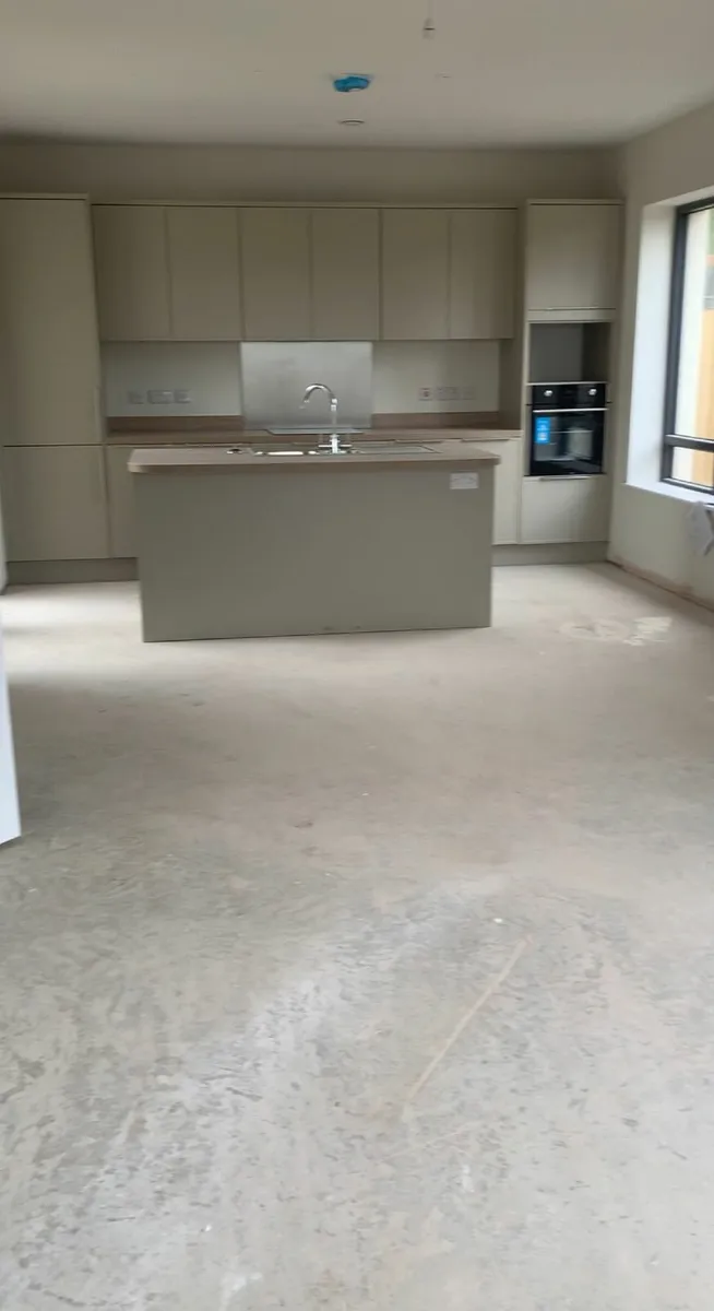 Kitchen Island And Worktop - Image 1