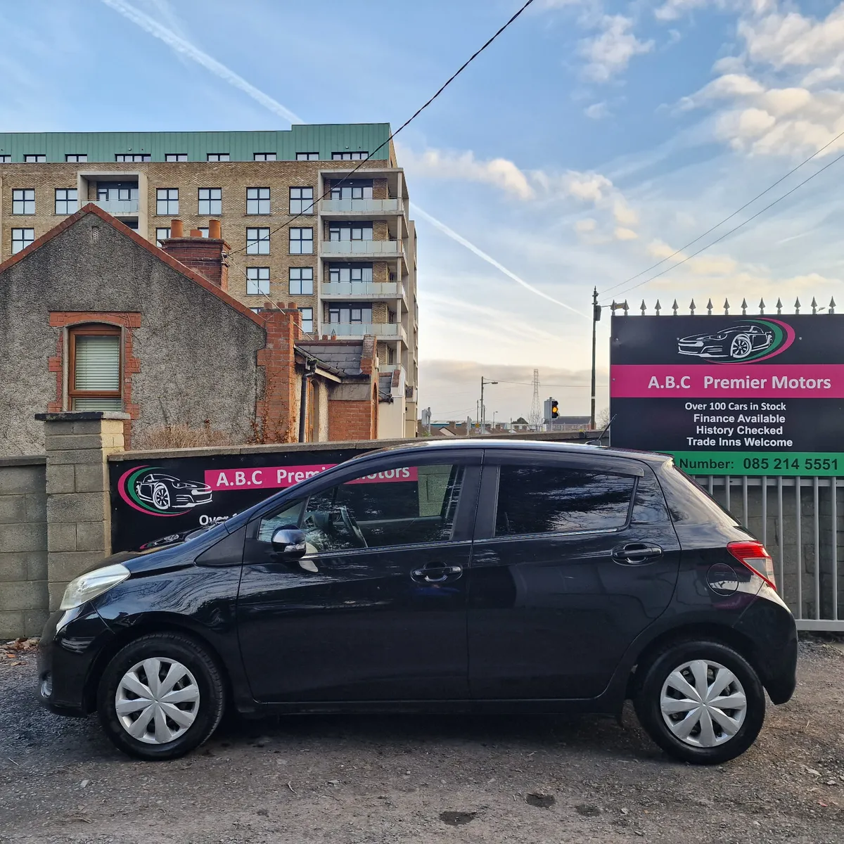 Toyota Vitz 2011 Automatic - Image 4