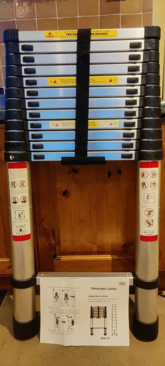 Telescopic Aluminium Ladder 5M - Image 2