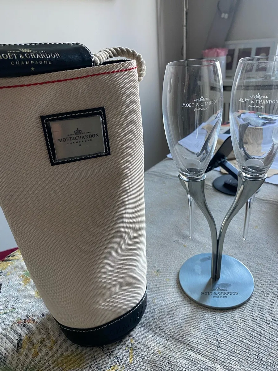 Rare Moet & Chandon Collector’s Pieces - Image 1
