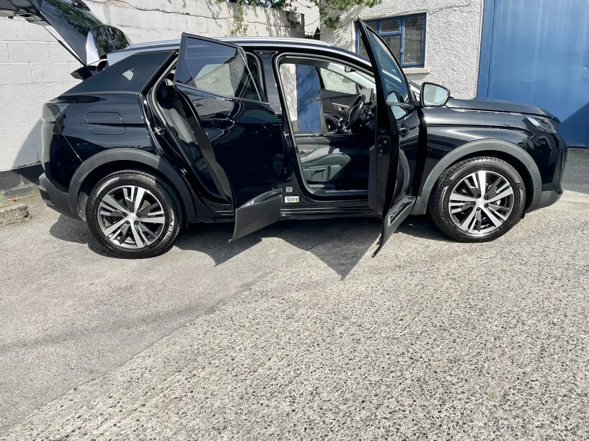 Peugeot 3008 Allure 1.5 BlueHDI 130BHP Manual,2022 - Image 3