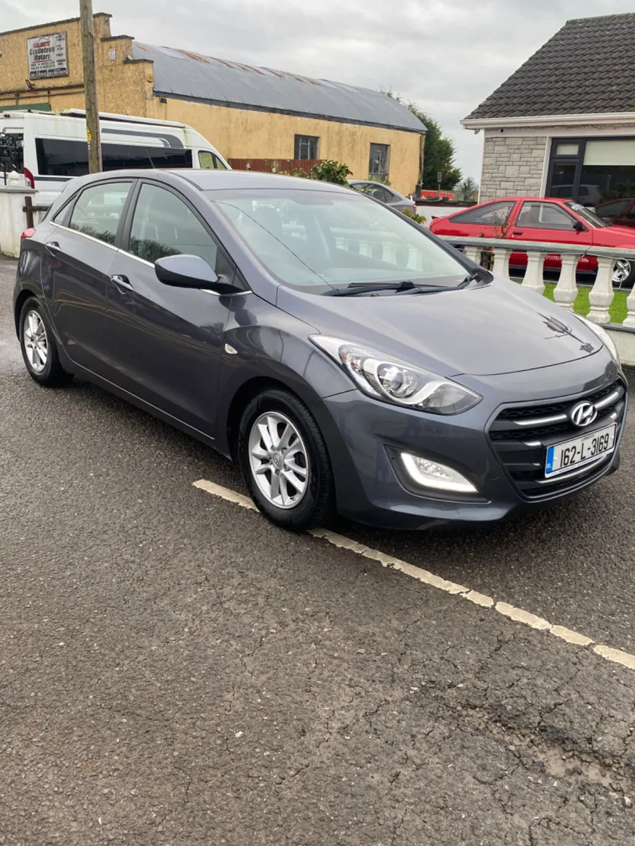 2016 Hyundai i30 - Image 2