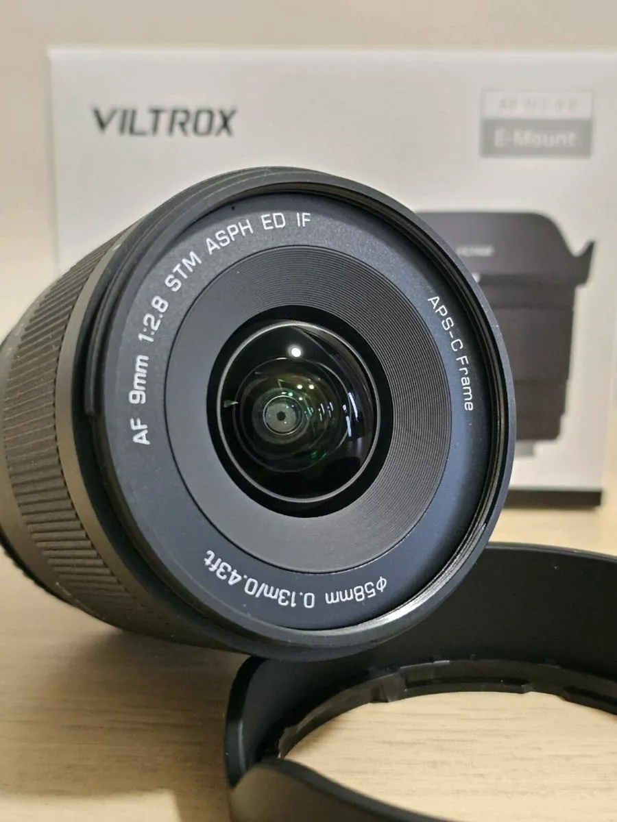Viltrox 9mm for Sony e Mount apsc lens. - Image 2