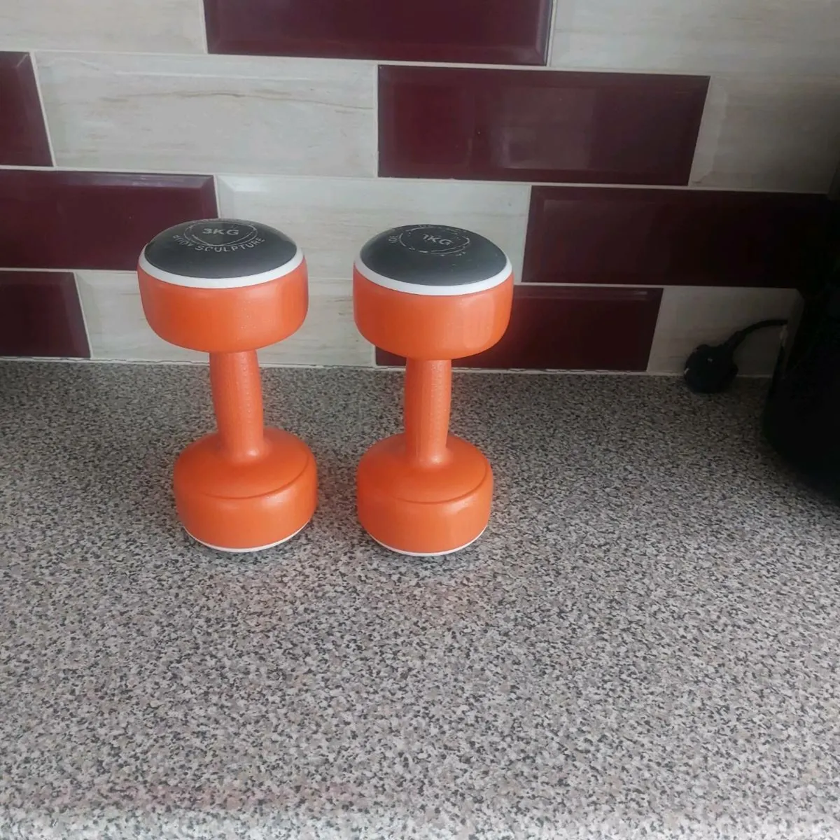 2 dumbells - Image 1