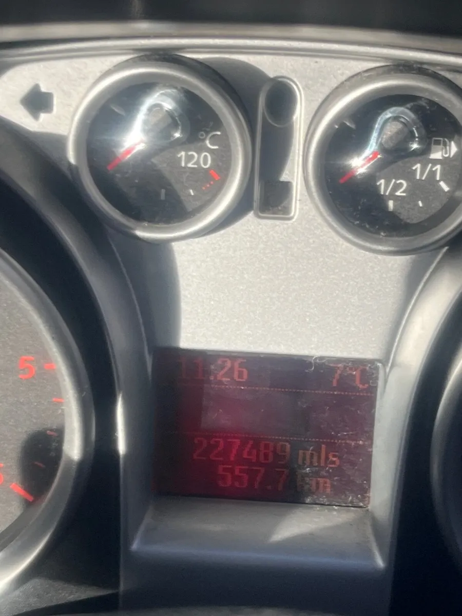 Ford Focus 2010 - Image 4