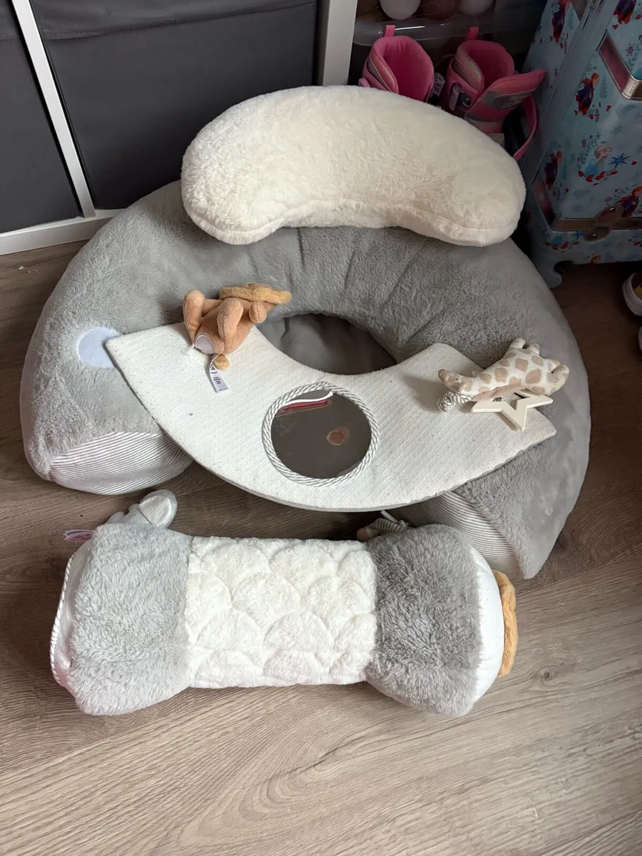 Sit n play & tummy time roller - Image 1