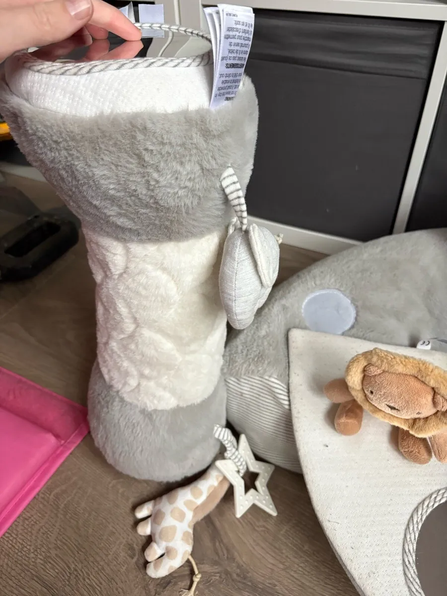 Sit n play & tummy time roller - Image 3