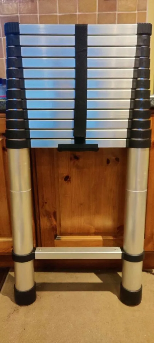 Telescopic Aluminium Ladder 5m - Image 2