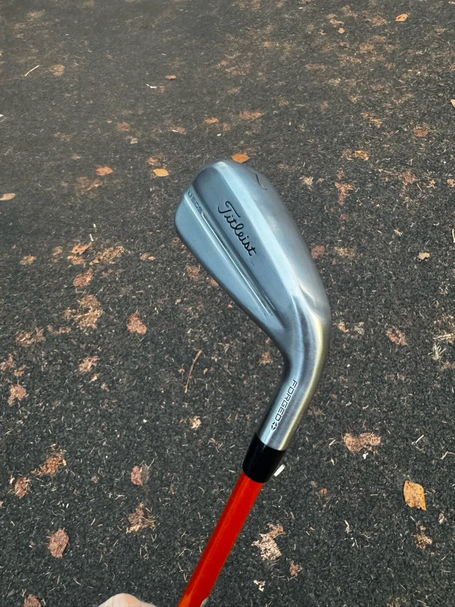 Titleist u505 2 iron 105x AD DI - Image 1