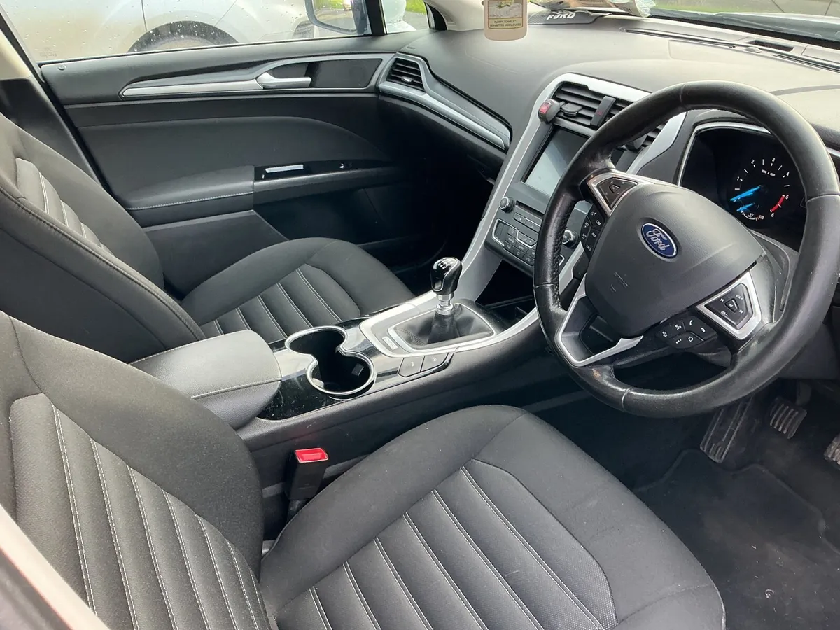 Ford Mondeo 2017 - Image 2