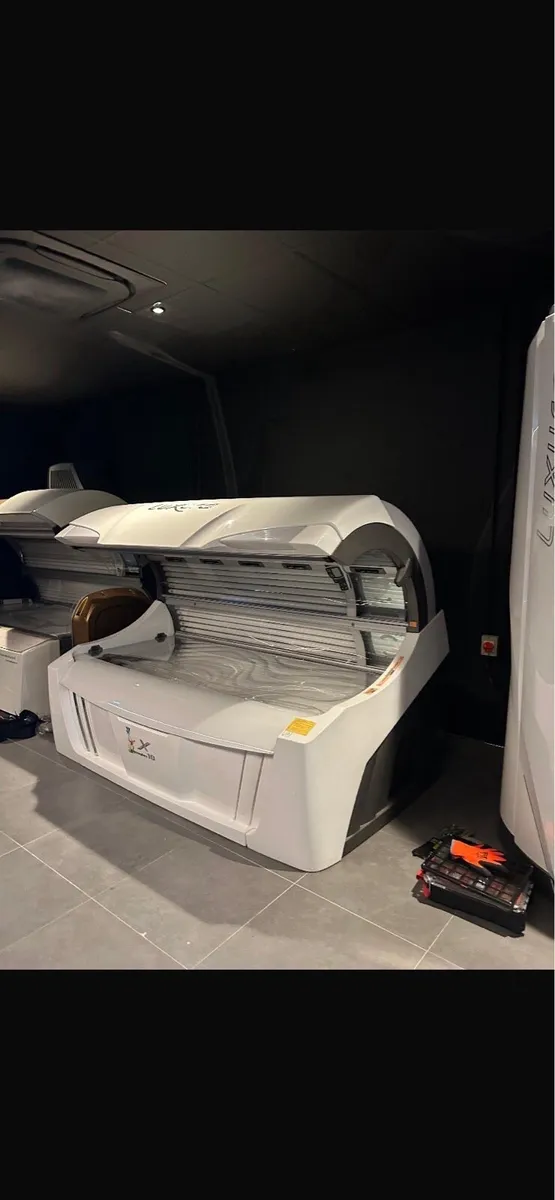 Sunbed Luxura X10 - Image 2