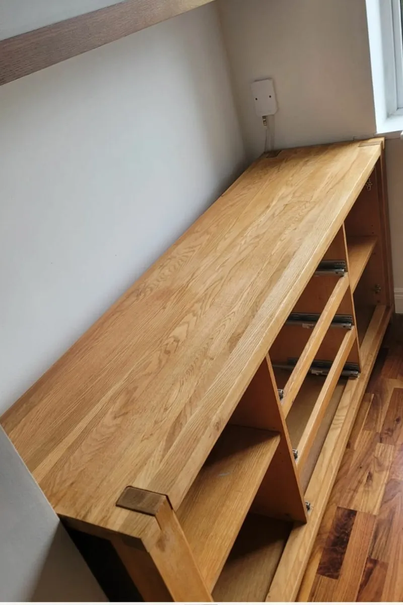 Solid oak sideboard - Image 2