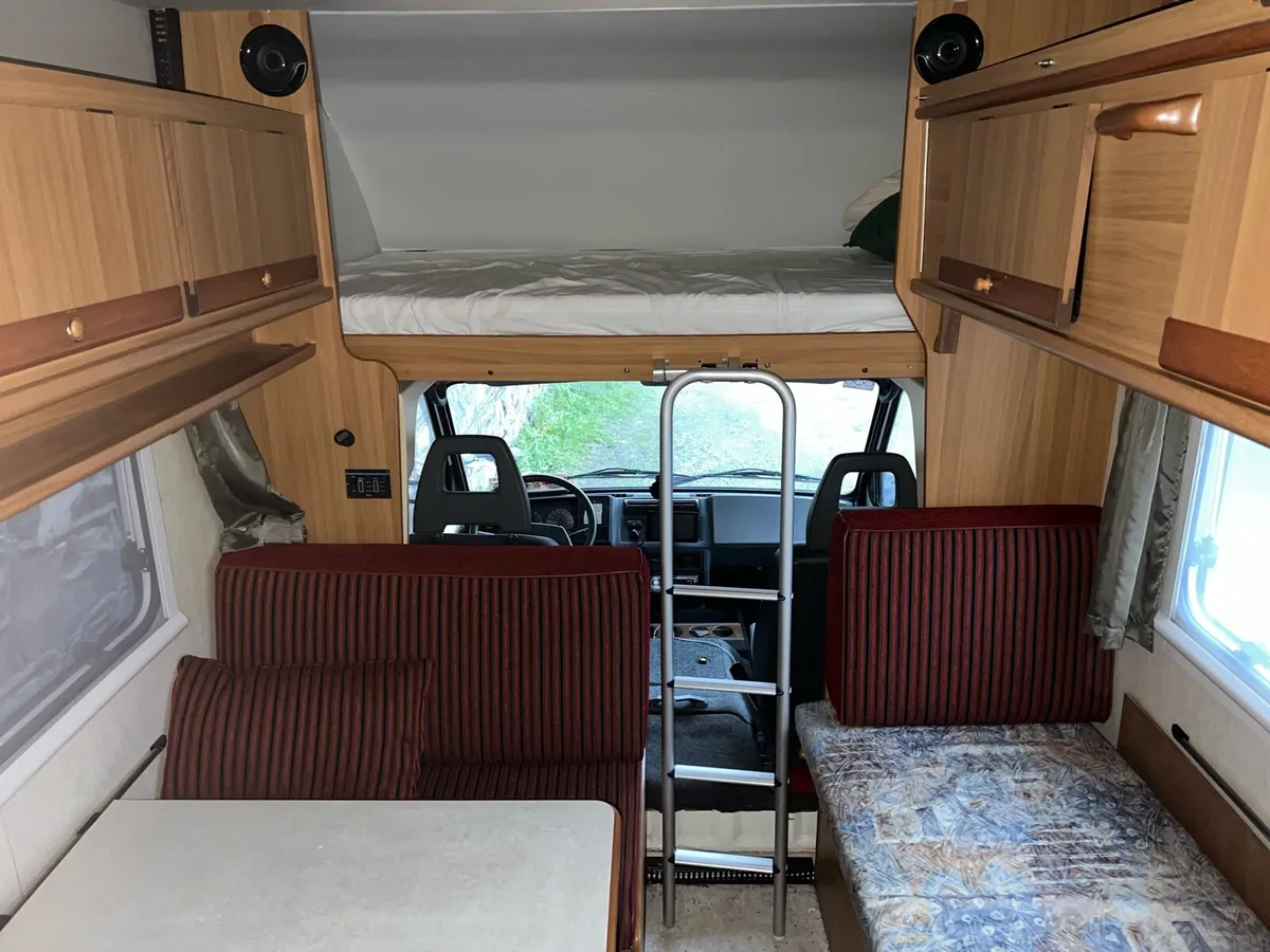 Motor home - Image 2