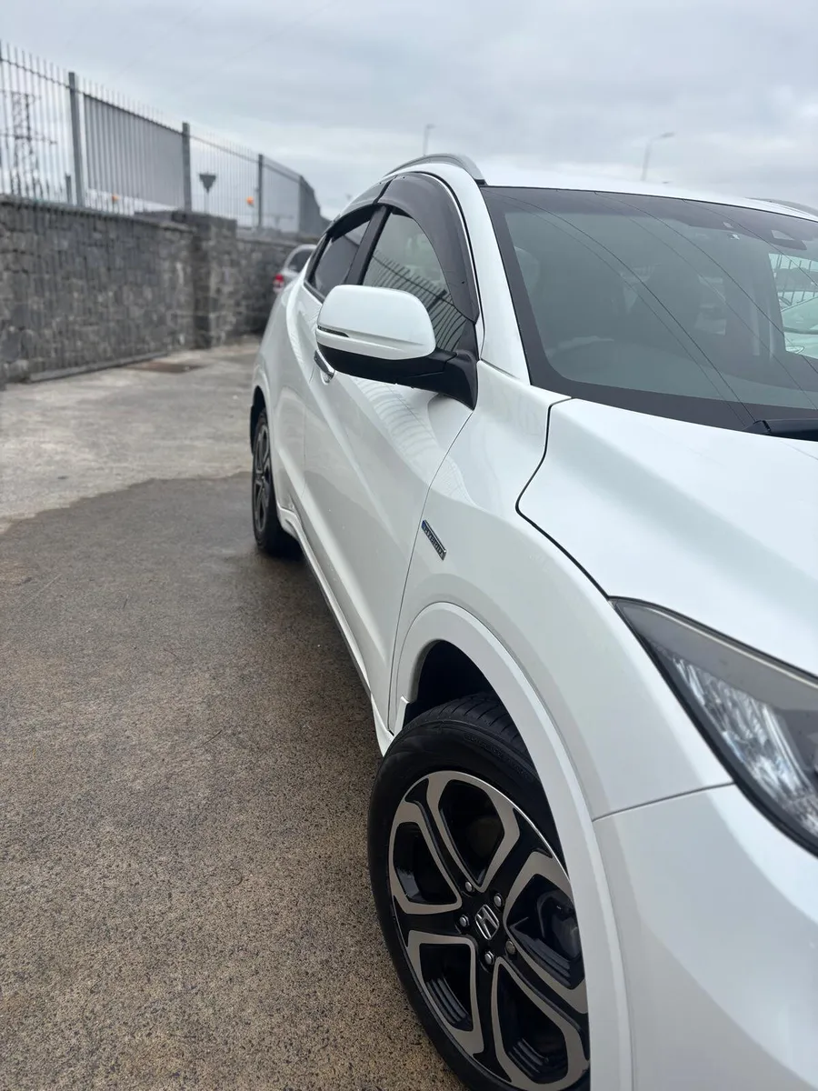 Honda Vezel 2017 - Image 2