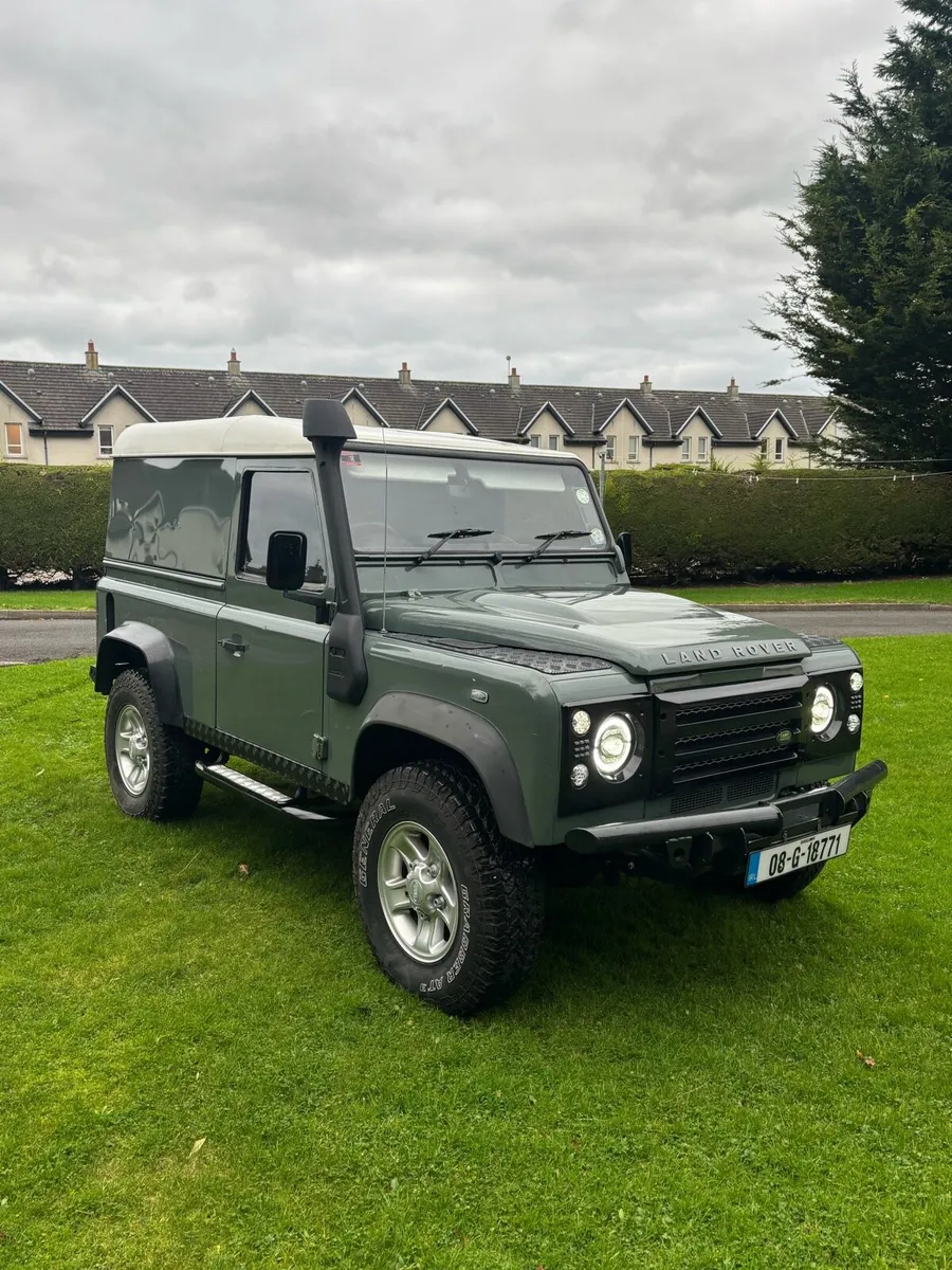 Landrover Defender Puma 90 - Image 1