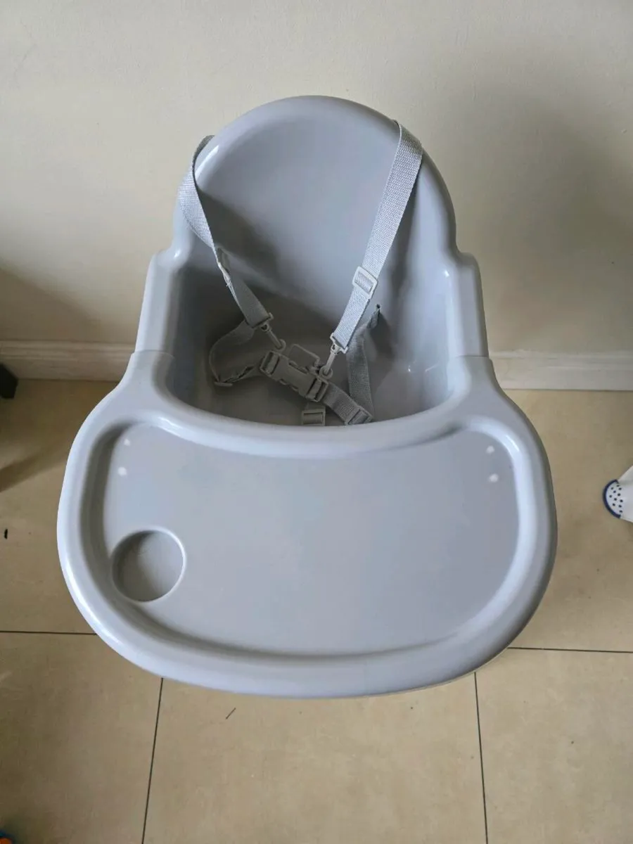Baby highchair - Image 2