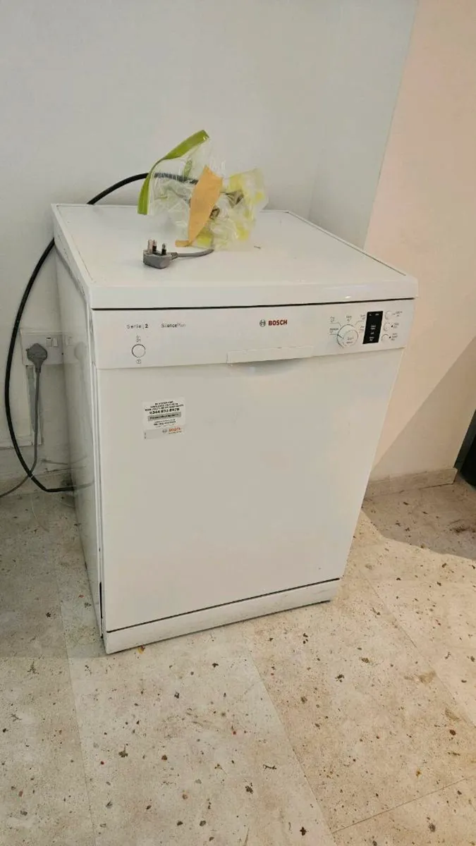 Bosch Freestanding Dishwasher - Image 1