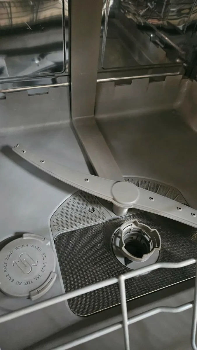 Bosch Freestanding Dishwasher - Image 3