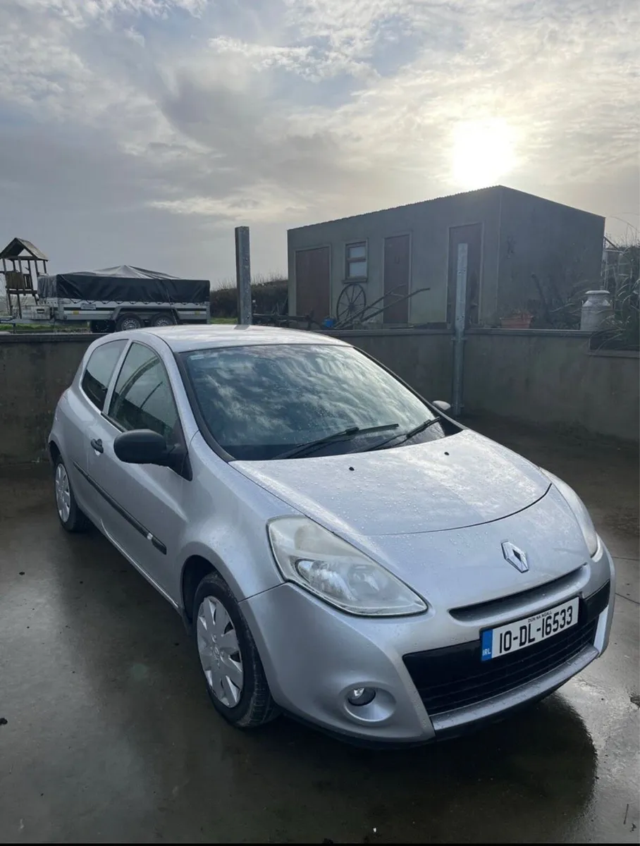 Renault Clio - Image 2