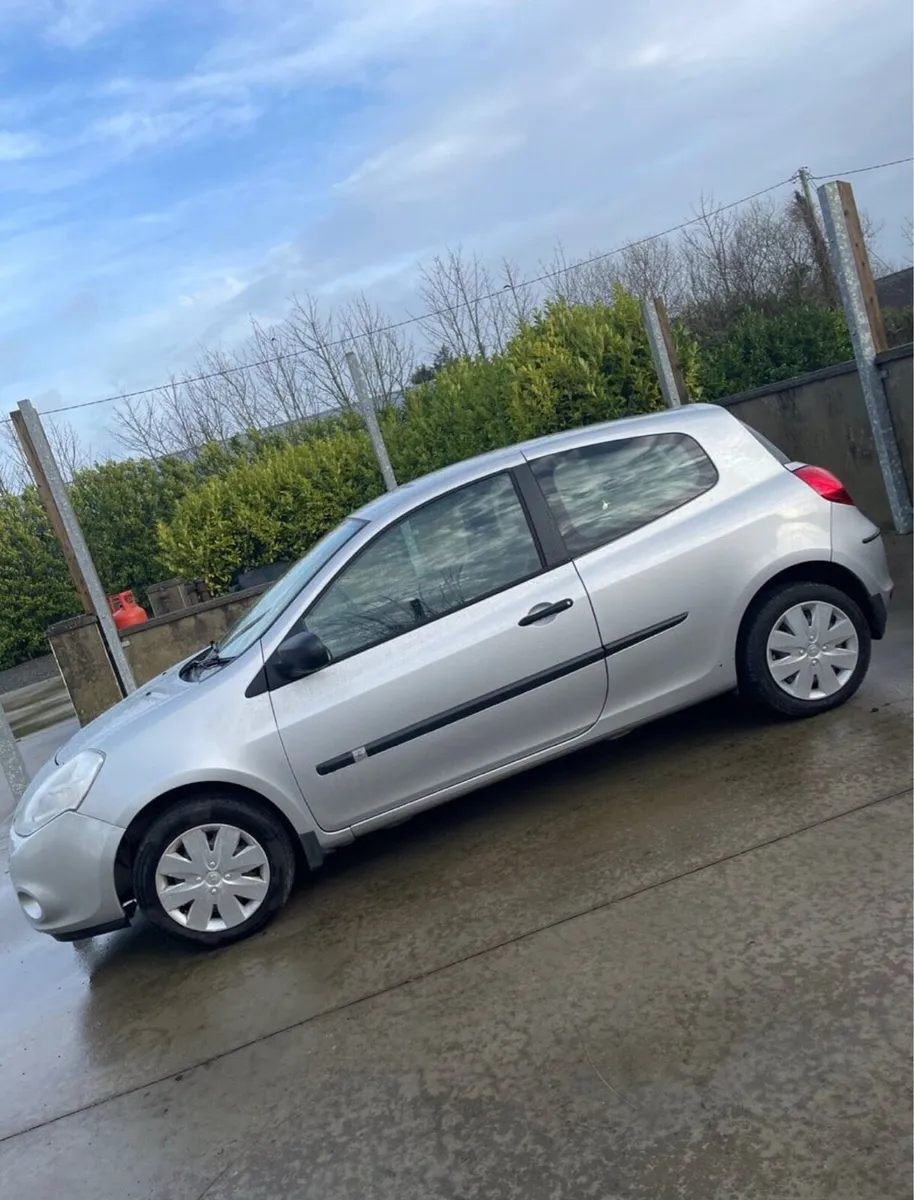 Renault Clio - Image 4