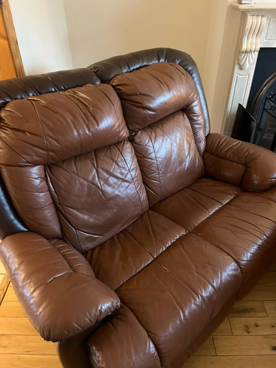 Two x 2 seater leather couches - Image 1