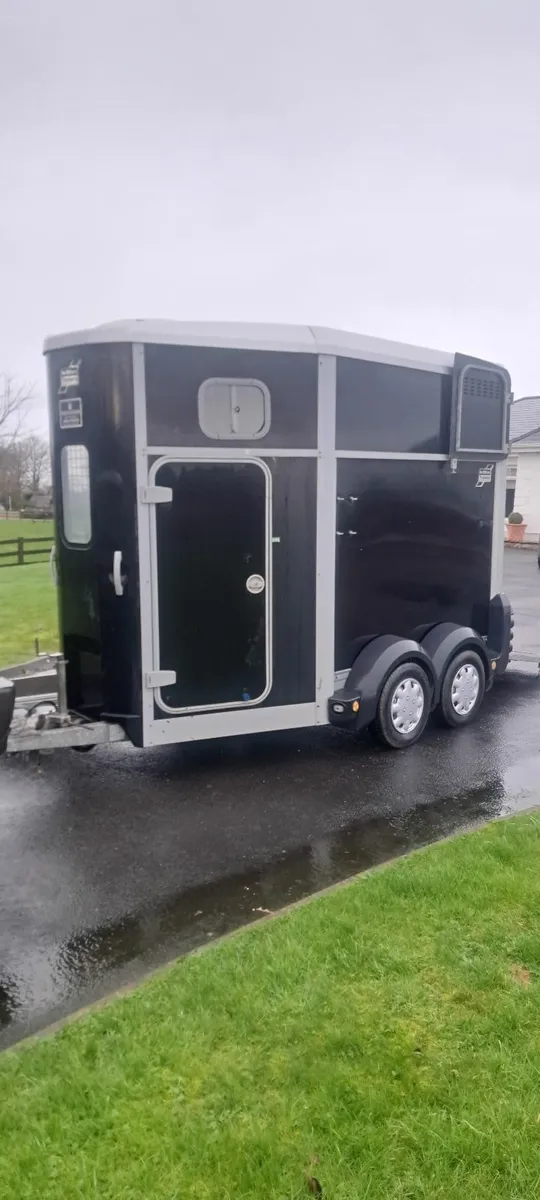 Ifor Williams horsebox 506 - Image 1