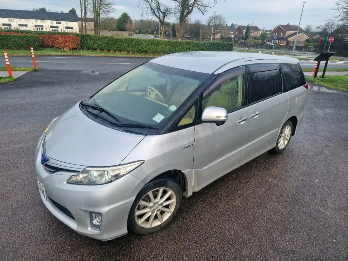 2013 Toyota Estima Hybrid 2.4L 8 seats WARRANTY - Image 1