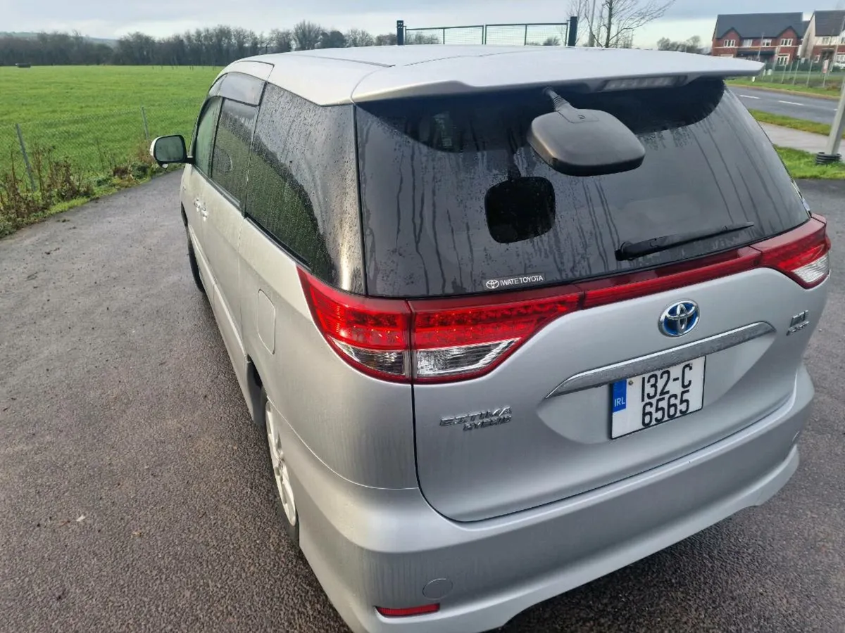 2013 Toyota Estima Hybrid 2.4L 8 seats WARRANTY - Image 2