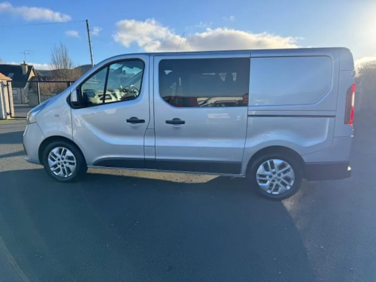 Renault Trafic Sport Crew Cab - NO VAT - Image 4