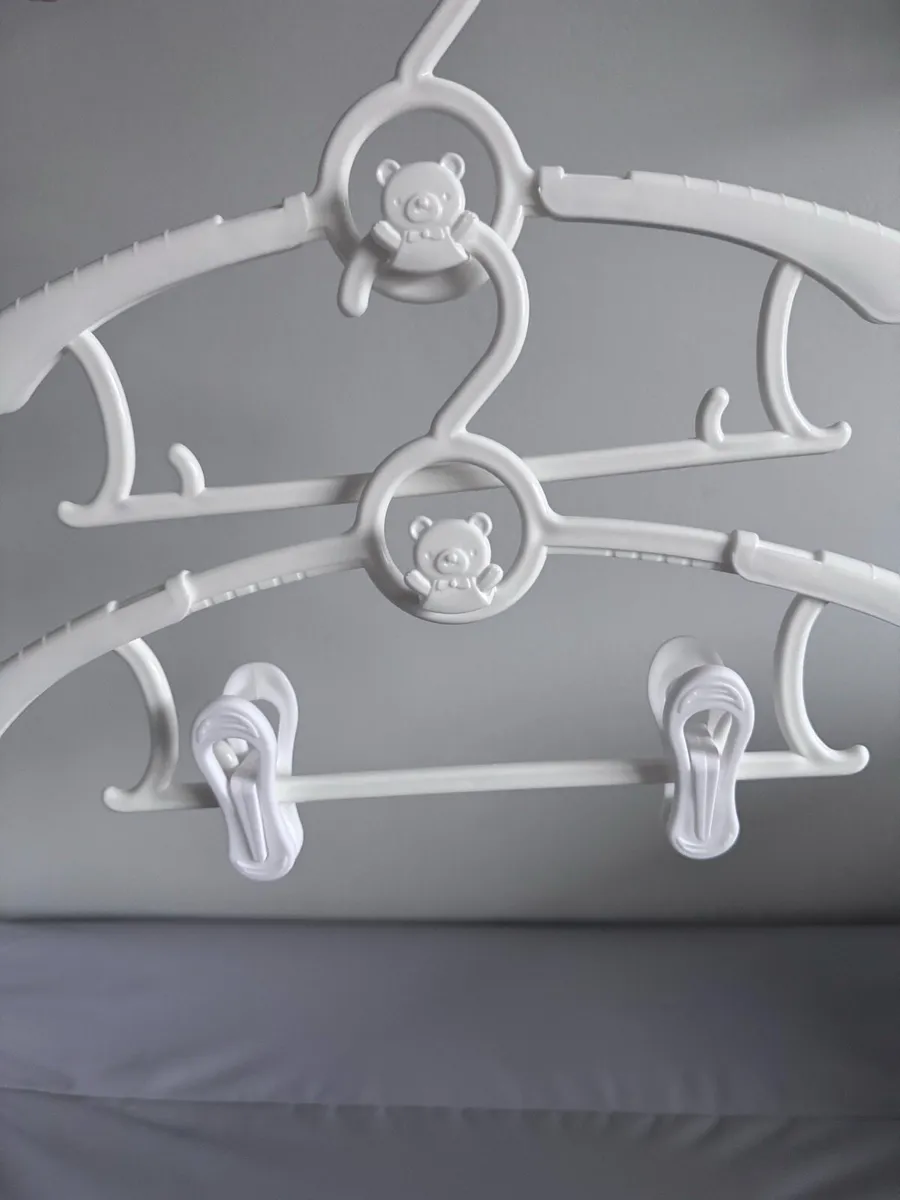 Extendable white teddy bear baby hangers - Image 3