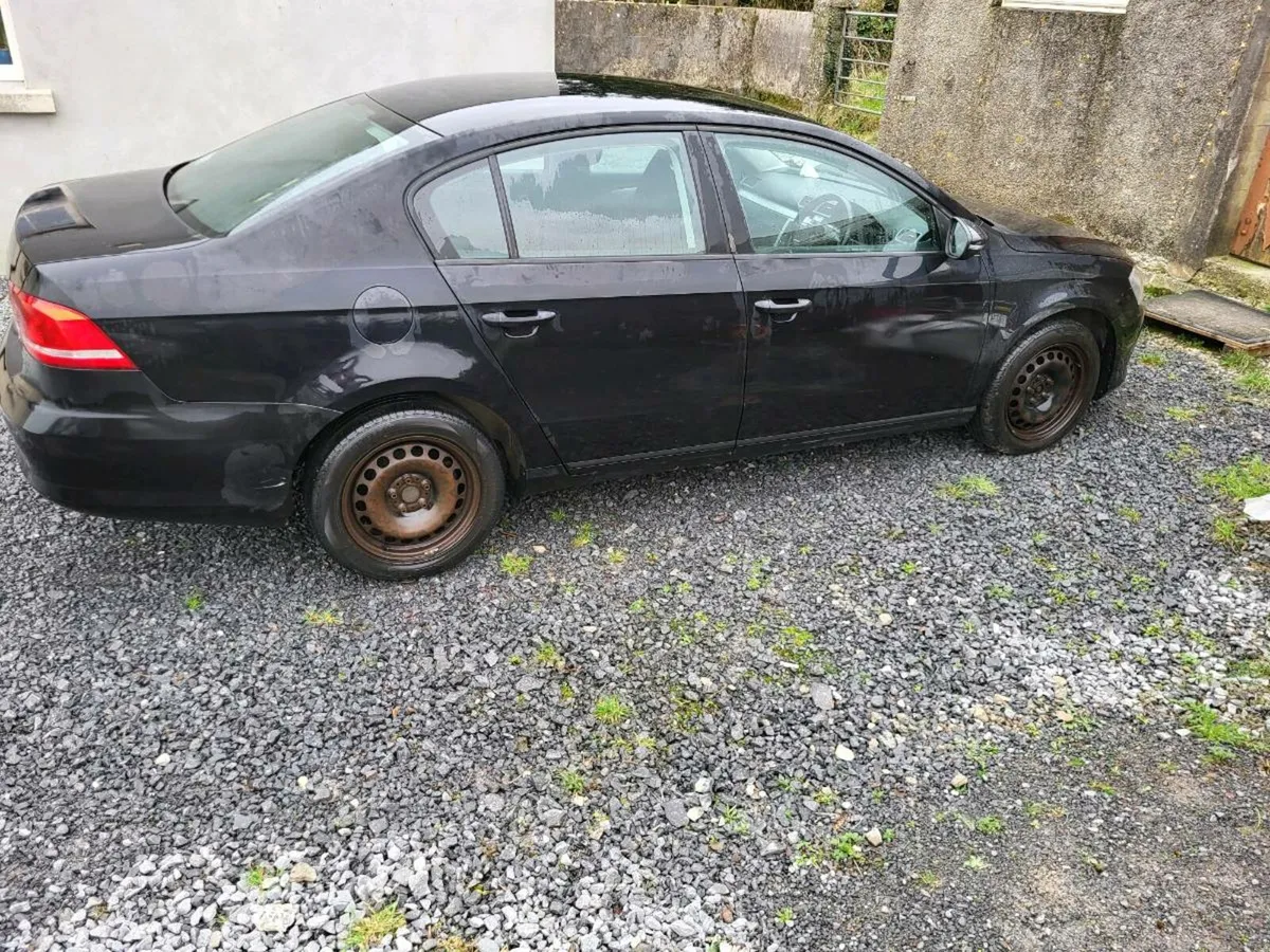 2012 passat - Image 4