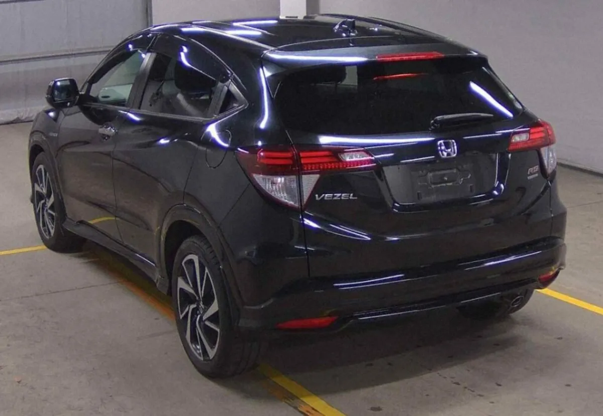2017 Honda Vezel RS Hybrid - Image 4