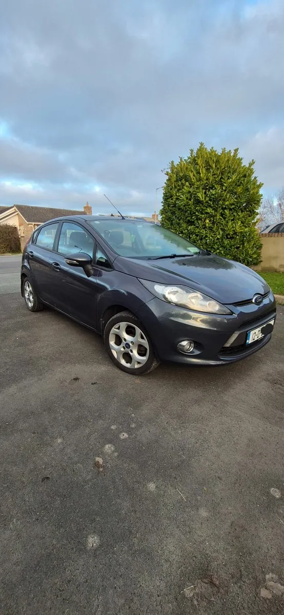 Ford Fiesta 2012 - Image 2