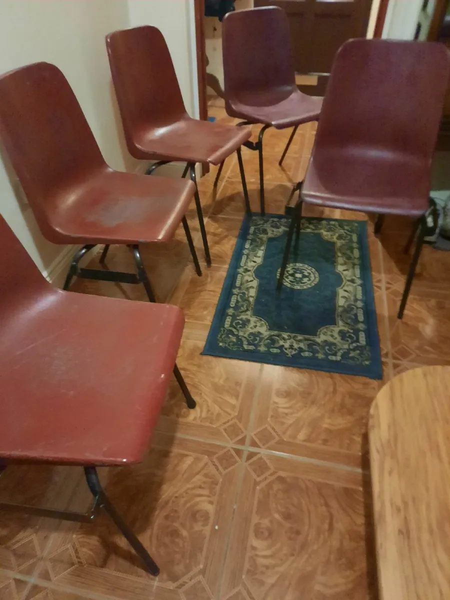 Poly chairs - Image 1