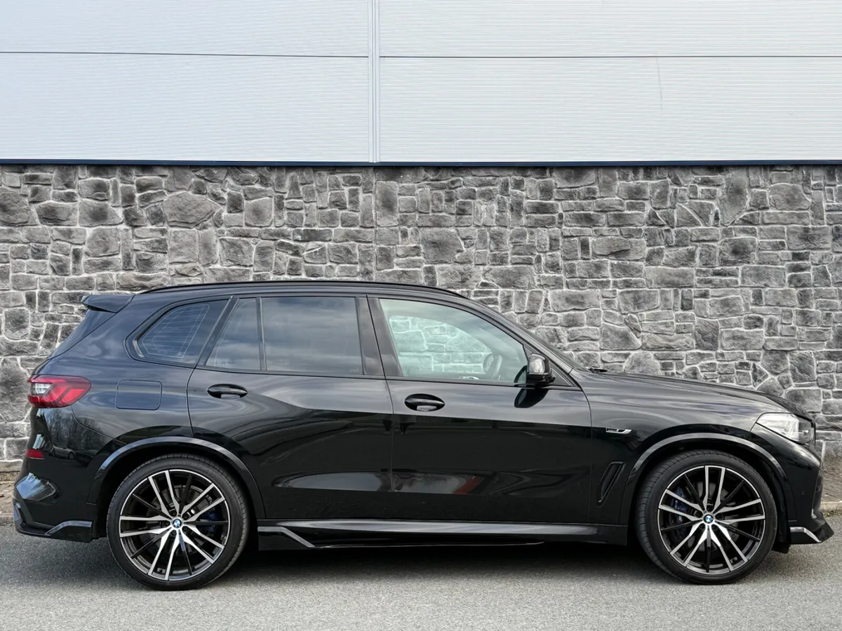 2022 BMW X5 M Sport X-Drive M Performance 45E FSH - Image 4