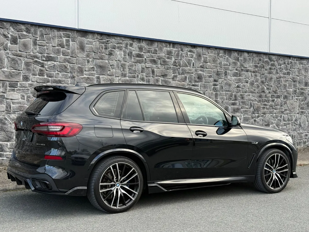 2022 BMW X5 M Sport X-Drive M Performance 45E FSH - Image 3