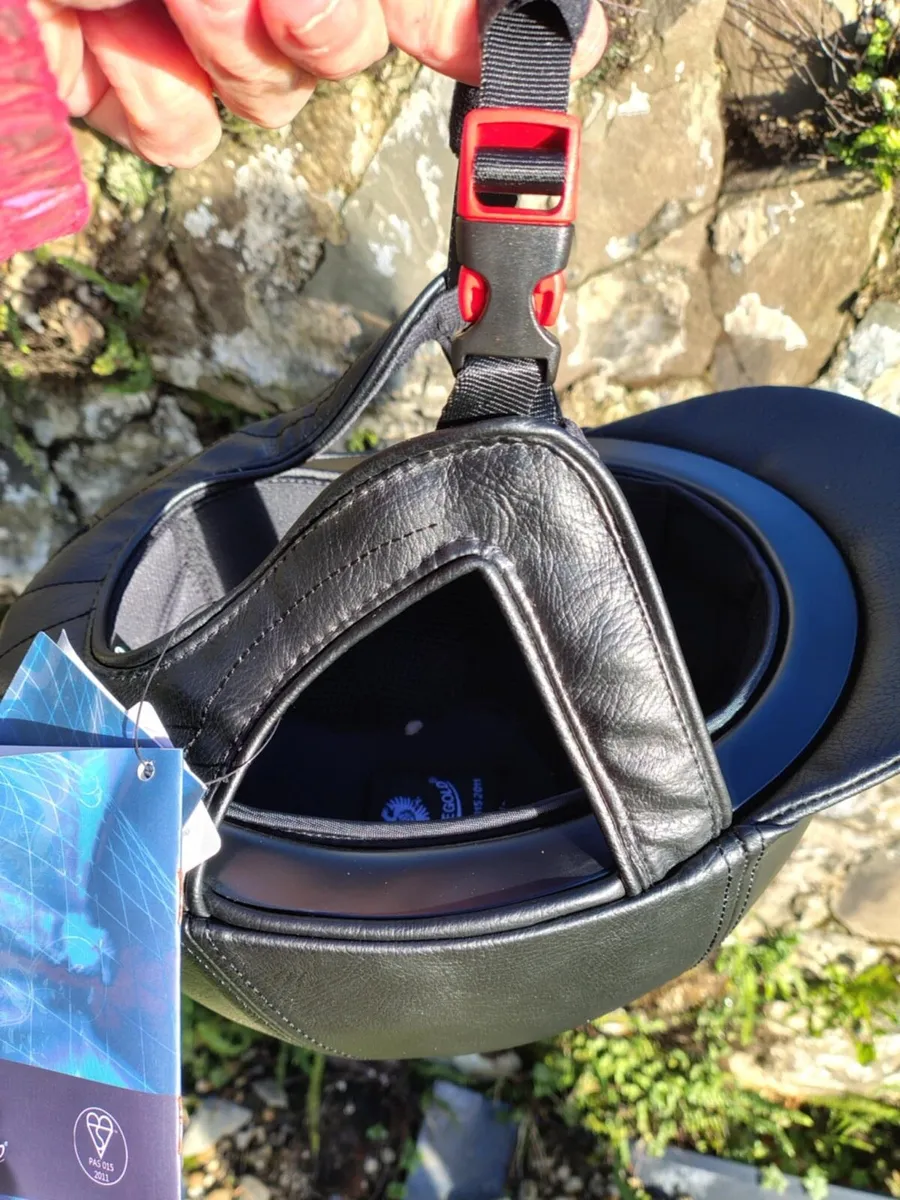 Riding helmets, brand new - Image 3