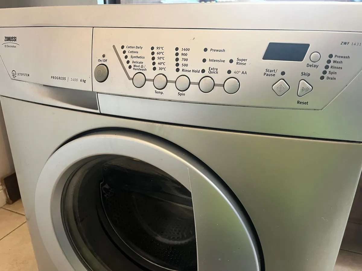 Washing machine - Image 1