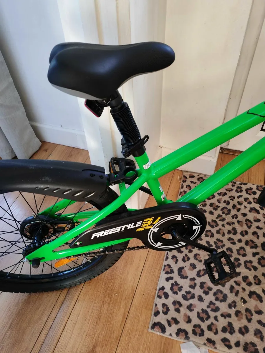 20 Inch Freestyle 3 Bike Green - Image 3
