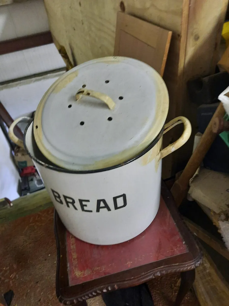 Vintage bread bin - Image 4