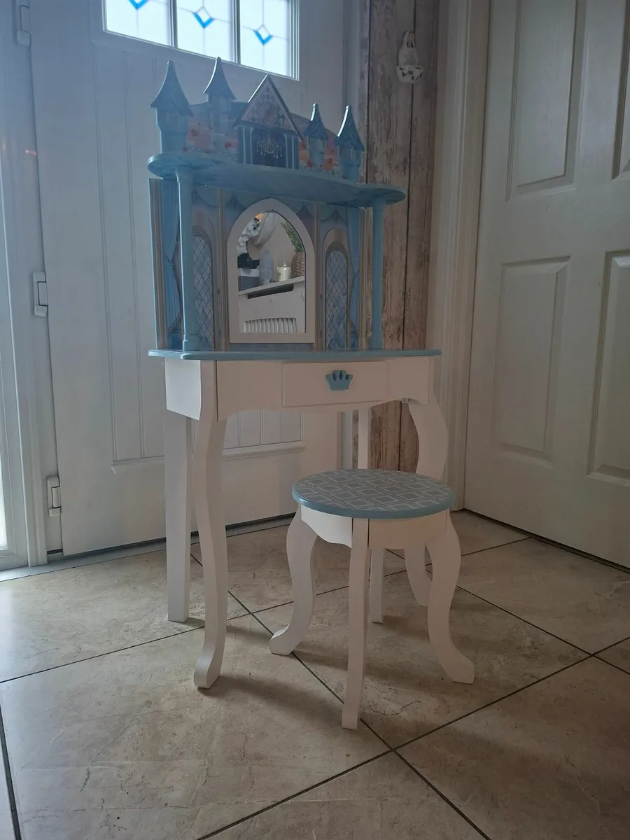 Frozen-Inspired Vanity Table with Matching Stool - Image 3
