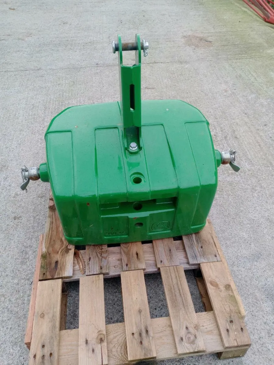 John Deere 900kg weight block - Image 2