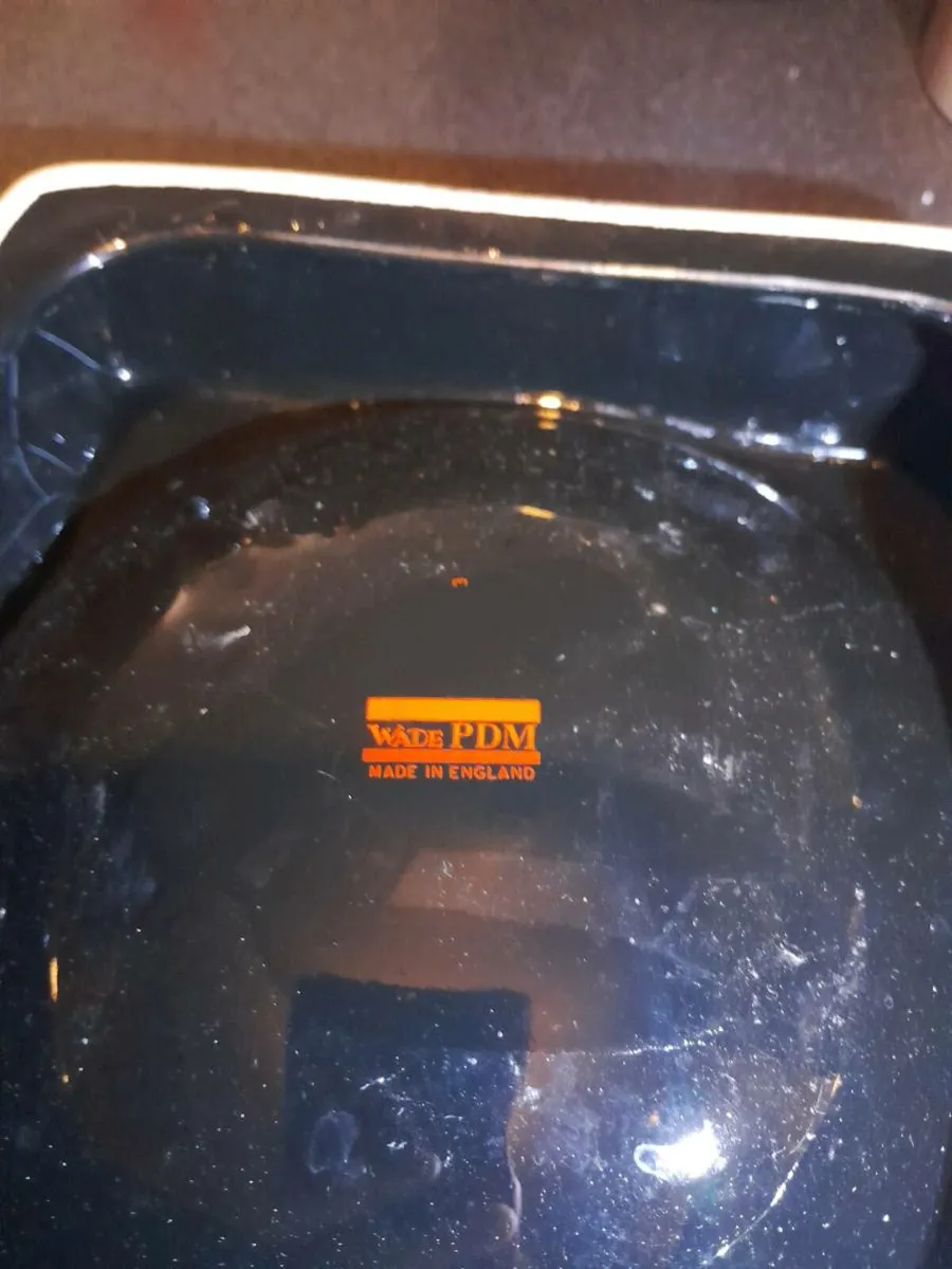 Large Black and White ashtray Wade - Image 2