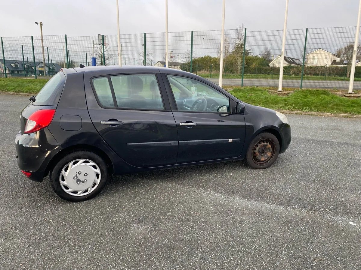 Renault Clio 2010 - Image 3
