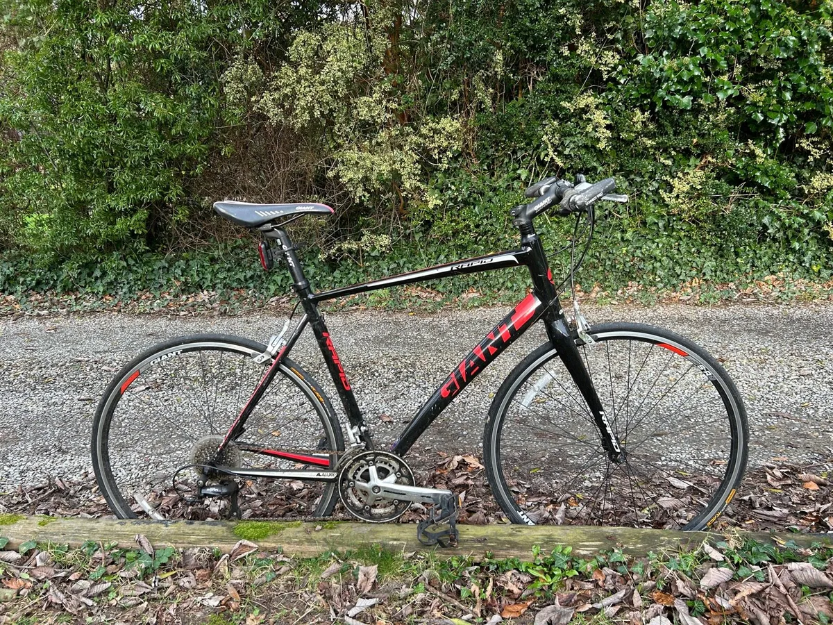 Giant Rapid Hybrid Bike - Image 3
