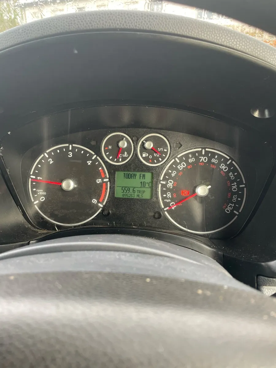 Ford Transit Connect - Image 4