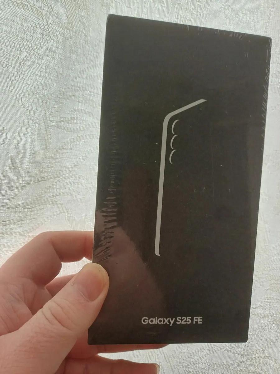 Brand new never opened s25fe - Image 2